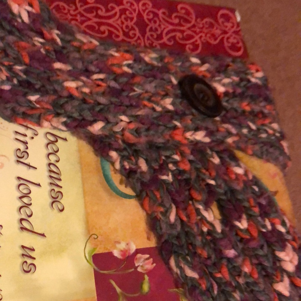FOSSIL NECK WRAP🔴SALE - Picture 5 of 5